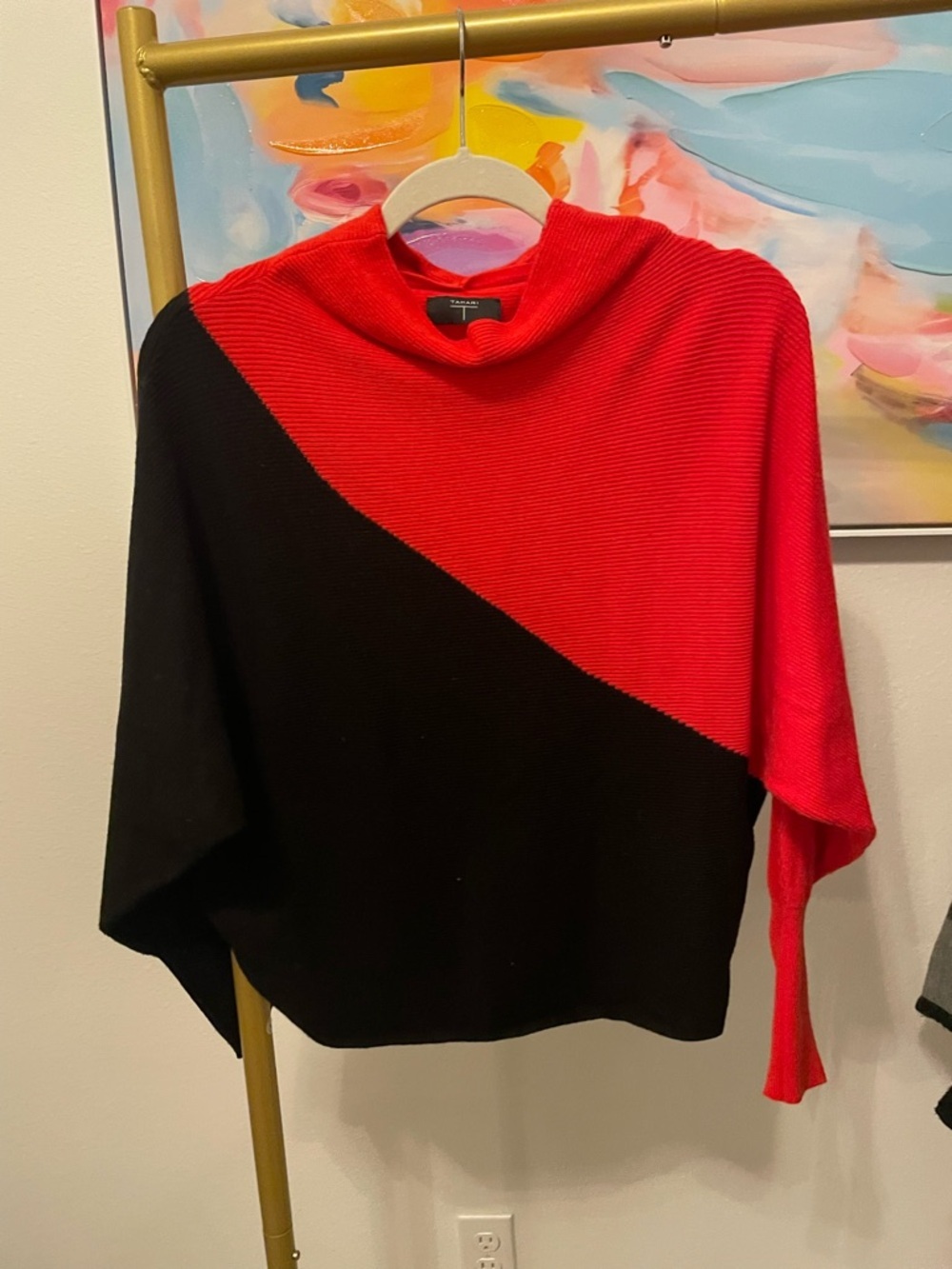 Tahari‎ Red and Black Diagonal Colorblock Turtleneck Sweater Large